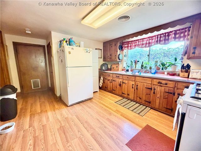 870 Vine Street, St Albans, WV 25177