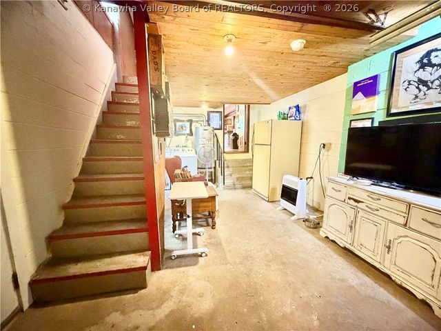 870 Vine Street, St Albans, WV 25177