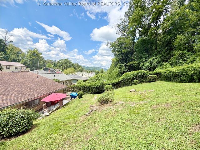 870 Vine Street, St Albans, WV 25177