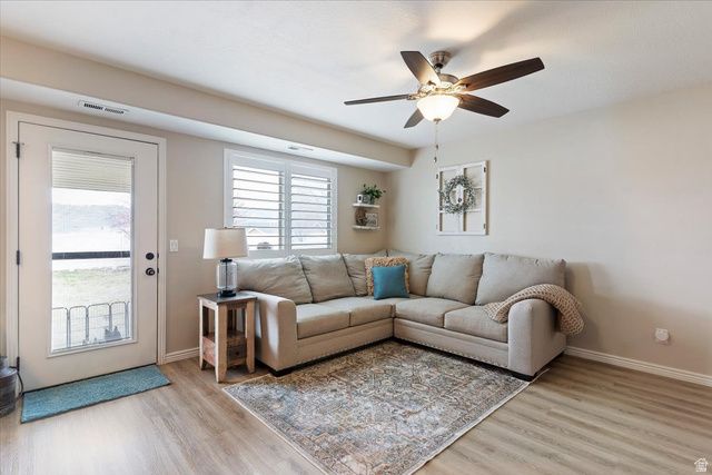 1818 W 5050 S, Roy, UT 84067