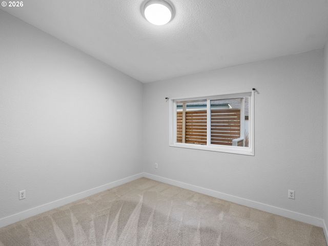 15768 Se POWELL Blvd 12, Portland, OR 97236