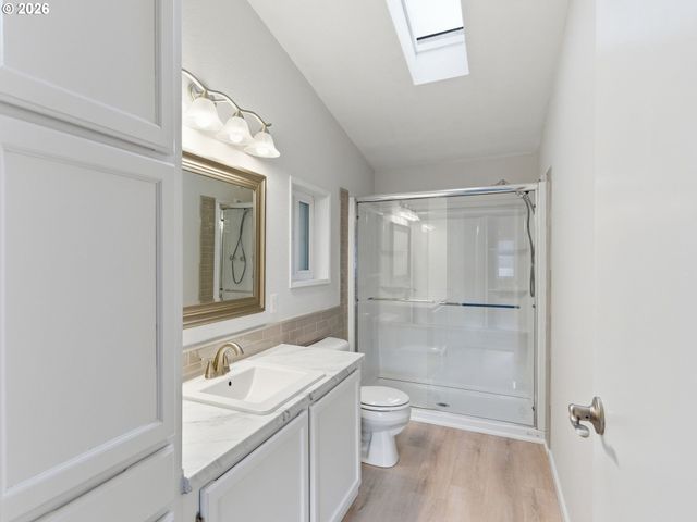 15768 Se POWELL Blvd 12, Portland, OR 97236