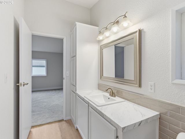 15768 Se POWELL Blvd 12, Portland, OR 97236