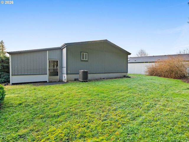 15768 Se POWELL Blvd 12, Portland, OR 97236