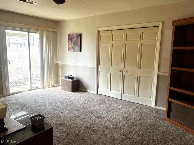 166 Oak Knoll, Niles, OH 44446