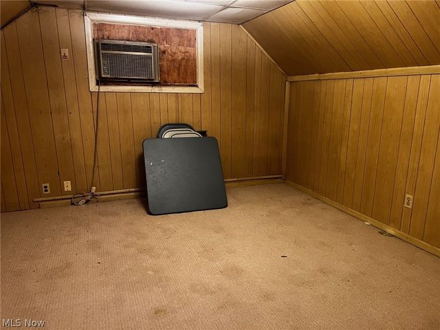 166 Oak Knoll, Niles, OH 44446