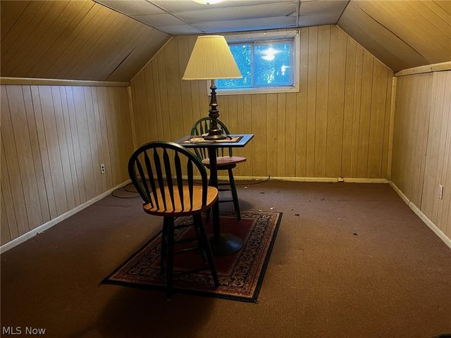 166 Oak Knoll, Niles, OH 44446