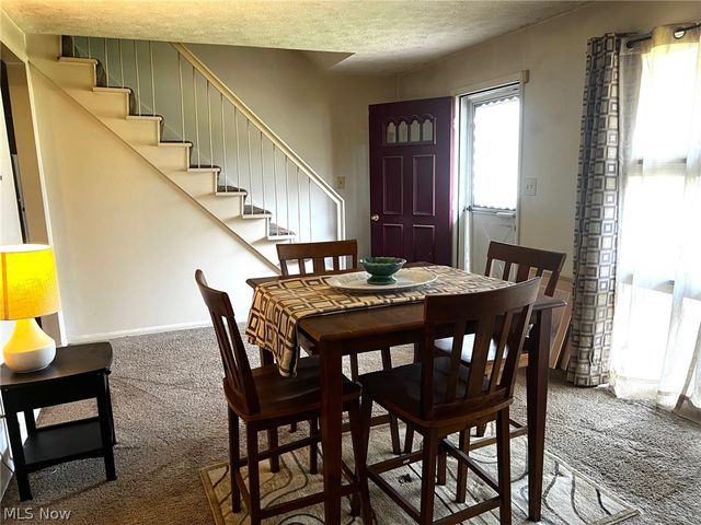 166 Oak Knoll, Niles, OH 44446