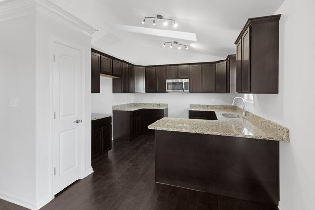 3046 W 84th Place, Merrillville, IN 46410