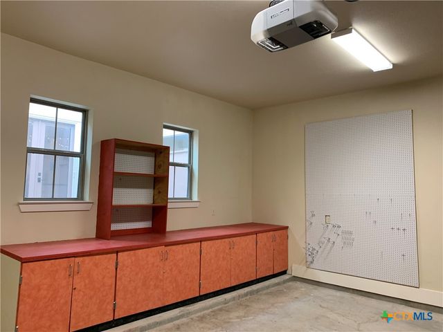 611 Stadtbach Street, New Braunfels, TX 78130