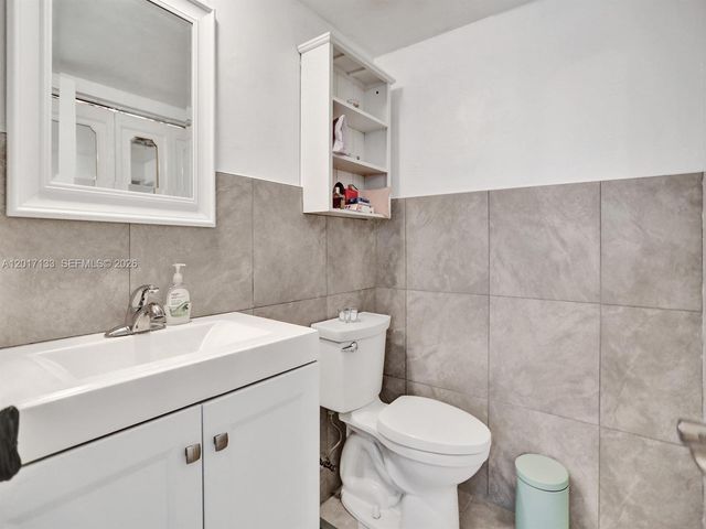 2040 NW 81st Ave 117, Pembroke Pines, FL 33024