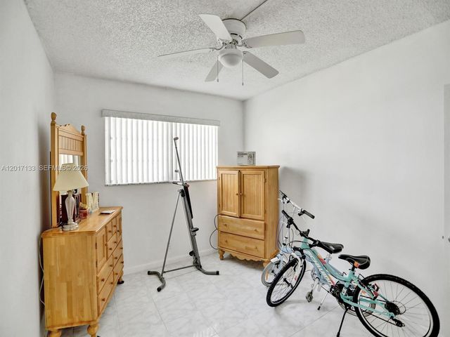 2040 NW 81st Ave 117, Pembroke Pines, FL 33024