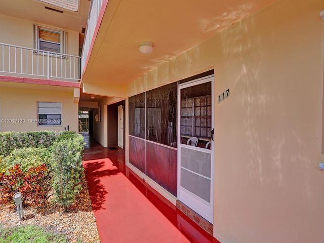 2040 NW 81st Ave 117, Pembroke Pines, FL 33024