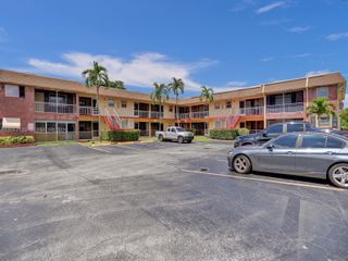 2040 NW 81st Ave 117, Pembroke Pines, FL 33024