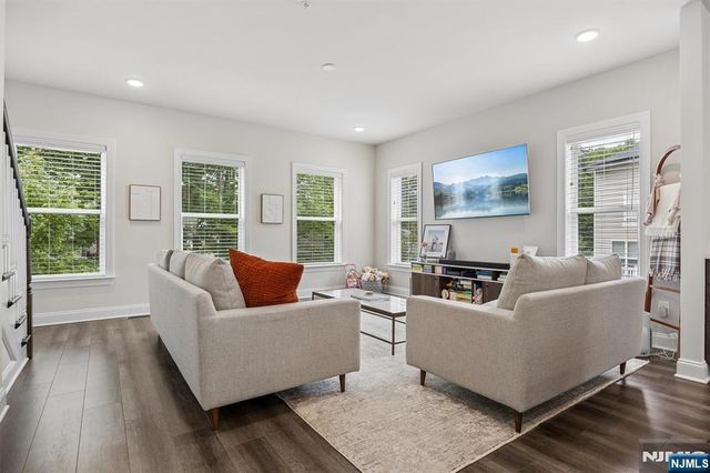 206 Abbe Road, Little Falls, NJ 07424