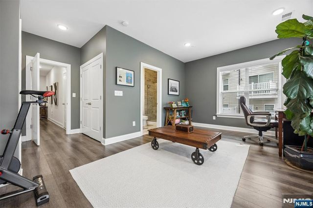206 Abbe Road, Little Falls, NJ 07424