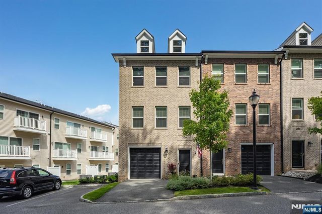 206 Abbe Road, Little Falls, NJ 07424