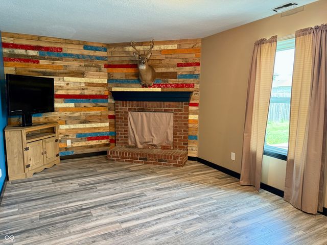 30 Hickory Lane S, Crawfordsville, IN 47933