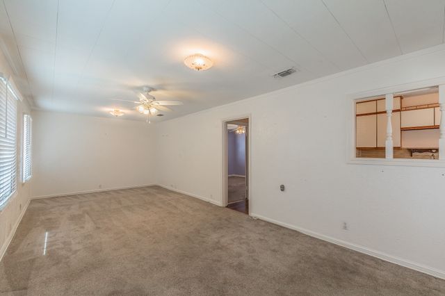 5020 Hartford Drive, River Oaks, TX 76114