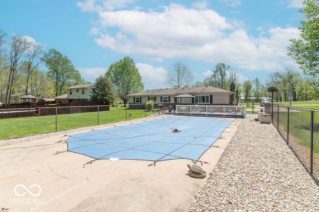 2590 E County Road 800 S, Clayton, IN 46118