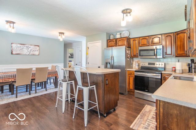 2590 E County Road 800 S, Clayton, IN 46118
