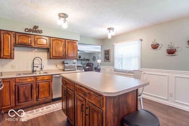 2590 E County Road 800 S, Clayton, IN 46118