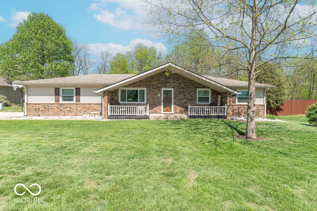 2590 E County Road 800 S, Clayton, IN 46118
