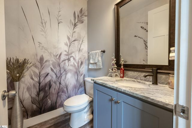 111 N Hogan Drive, Westminster, SC 29693