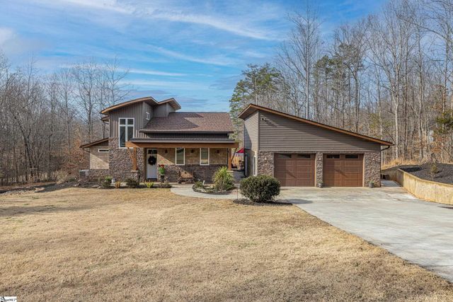 111 N Hogan Drive, Westminster, SC 29693