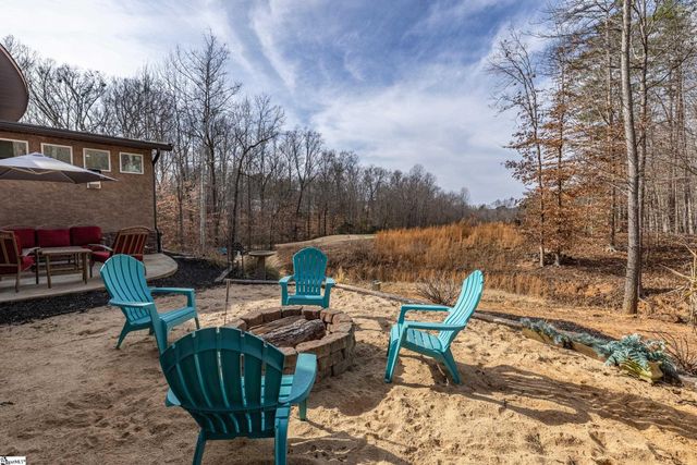 111 N Hogan Drive, Westminster, SC 29693