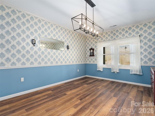 33 Freedom Drive, Waynesville, NC 28786