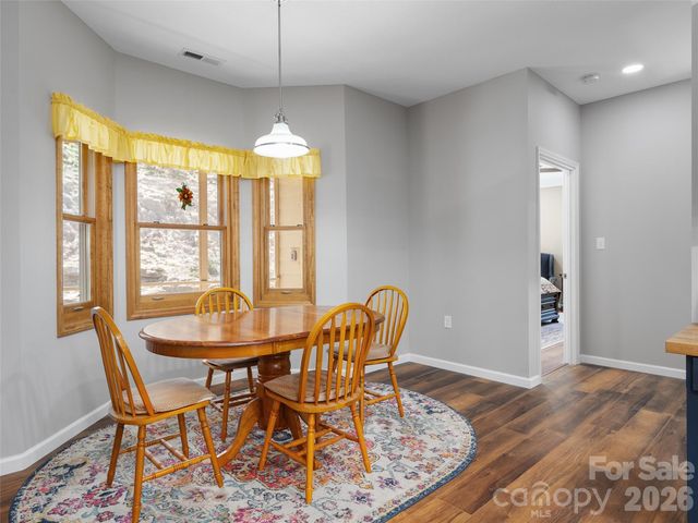 33 Freedom Drive, Waynesville, NC 28786