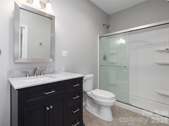 33 Freedom Drive, Waynesville, NC 28786