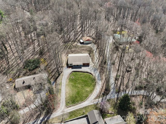 33 Freedom Drive, Waynesville, NC 28786