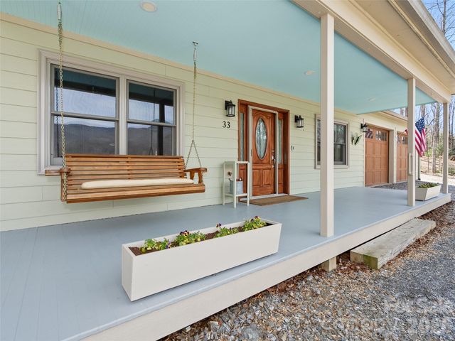 33 Freedom Drive, Waynesville, NC 28786