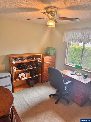 560 Maple St, Aumsville, OR 97325