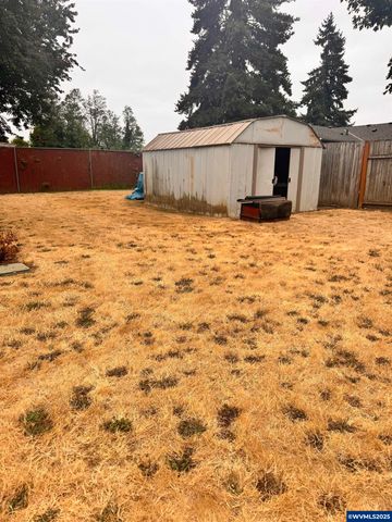 560 Maple St, Aumsville, OR 97325