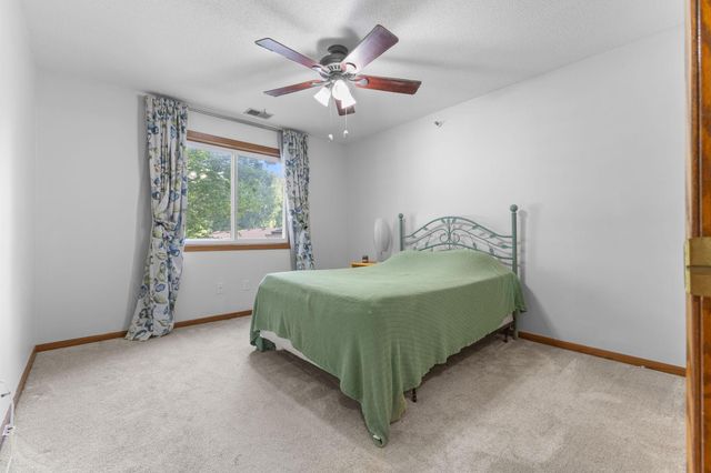 1225 Ferndale Street N B9, Maplewood, MN 55119