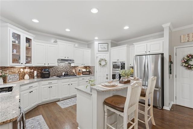 214 Glenbrook Lane, Canton, GA 30115