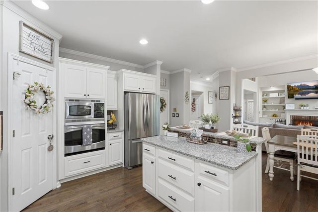 214 Glenbrook Lane, Canton, GA 30115