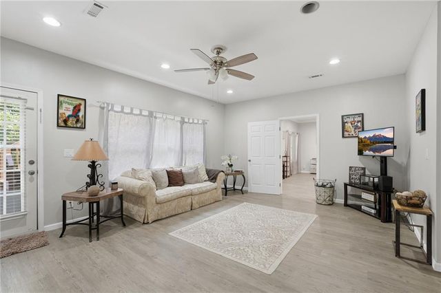214 Glenbrook Lane, Canton, GA 30115