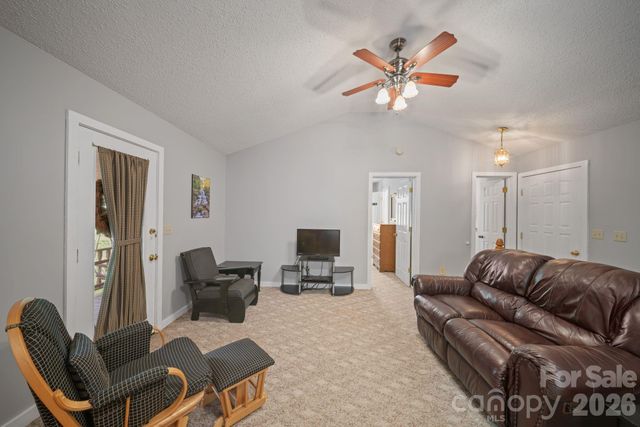 149 Greentree Lane, Canton, NC 28716