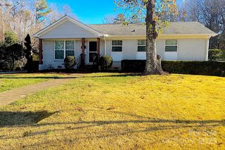 6801 Barrington Drive, Charlotte, NC 28215