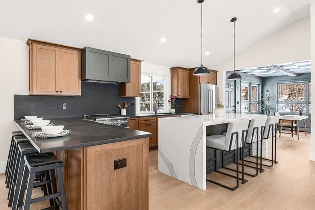 715 Summer Street, Lynnfield, MA 01940