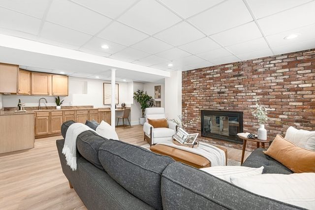 715 Summer Street, Lynnfield, MA 01940