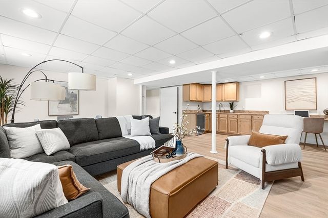 715 Summer Street, Lynnfield, MA 01940