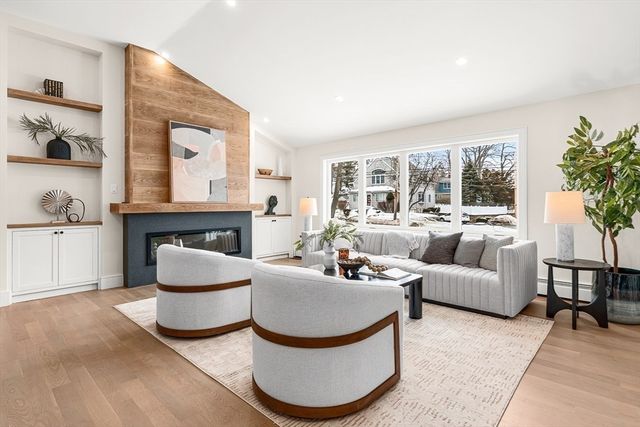 715 Summer Street, Lynnfield, MA 01940