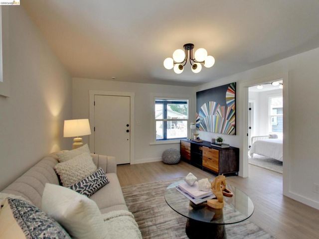1047 48th street, Emeryville, CA 94608
