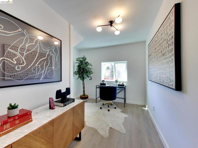 1047 48th street, Emeryville, CA 94608