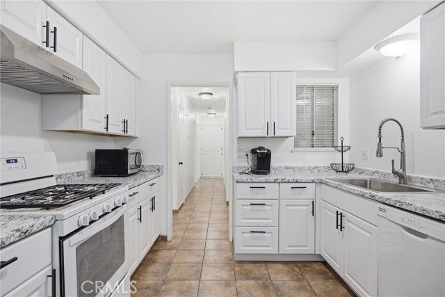 2213 Faith Avenue, Bakersfield, CA 93304